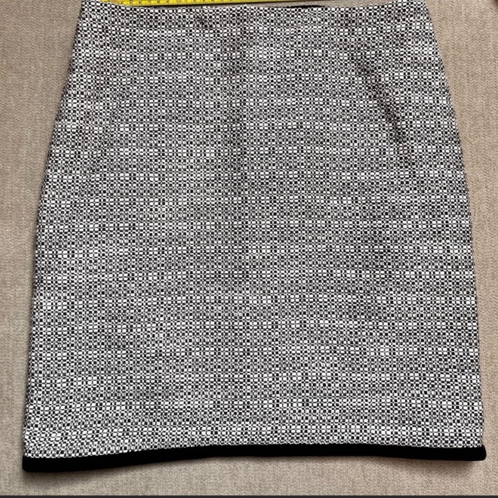 Black and white Tweed Boot Skirt White House Black Market